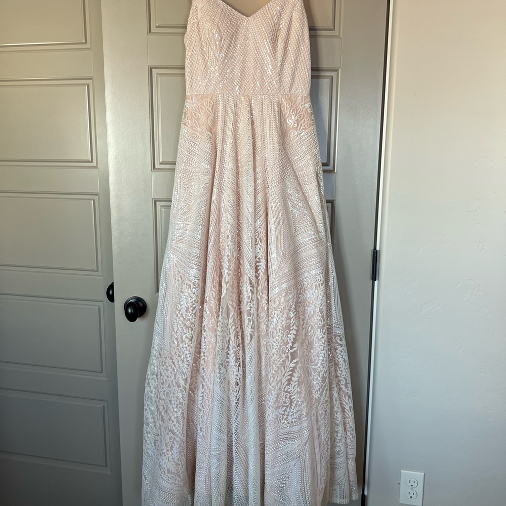 Prom/Formal Sequined Spaghetti Strap V-Neck Full-Length Dress